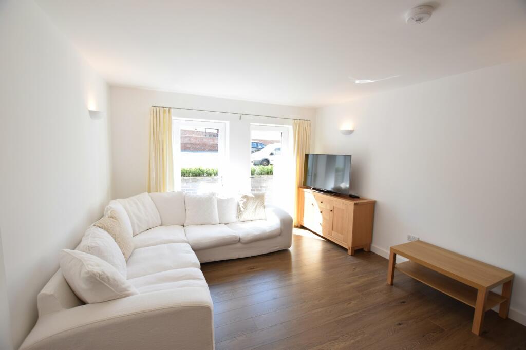 1 bedroom flat for rent in Oak Meadow, Cheadle Hulme, SK8