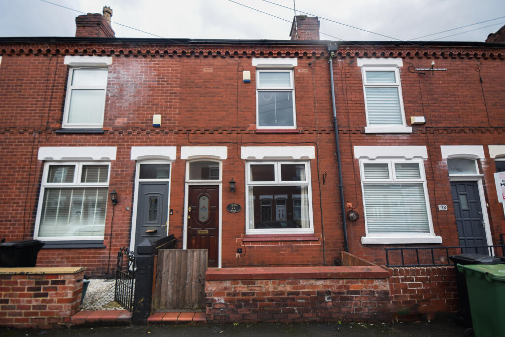 2 bedroom terraced house for sale in Vienna Road, Edgeley, SK3