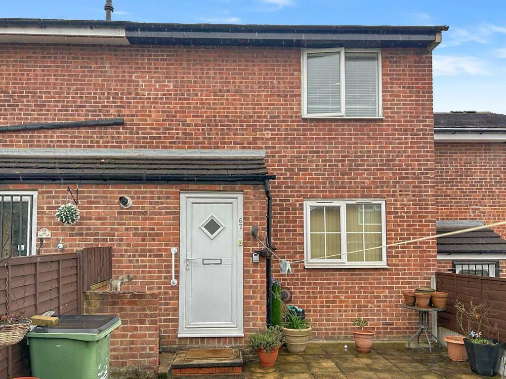 1 bedroom flat for sale in Cliffe Park Crescent, Wortley, Leeds, LS12