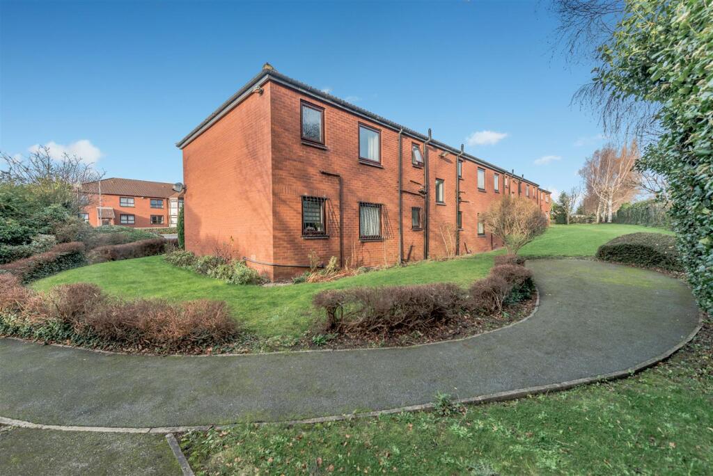 Main image of property: Lynwood Garth, Leeds
