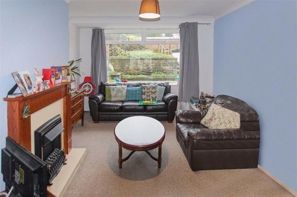 To House Wortley Rent Bedroom Leeds 3