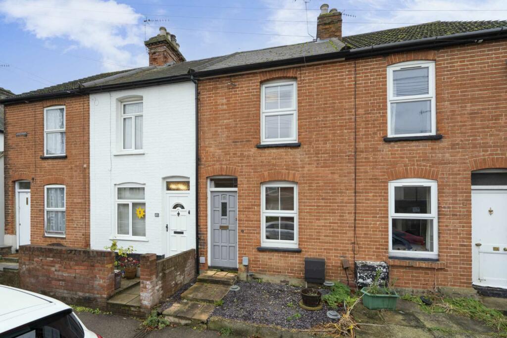 2 bedroom terraced house for sale in Grover Road, Oxhey, WD19