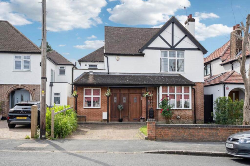 Main image of property: Sherwoods Road, Oxhey