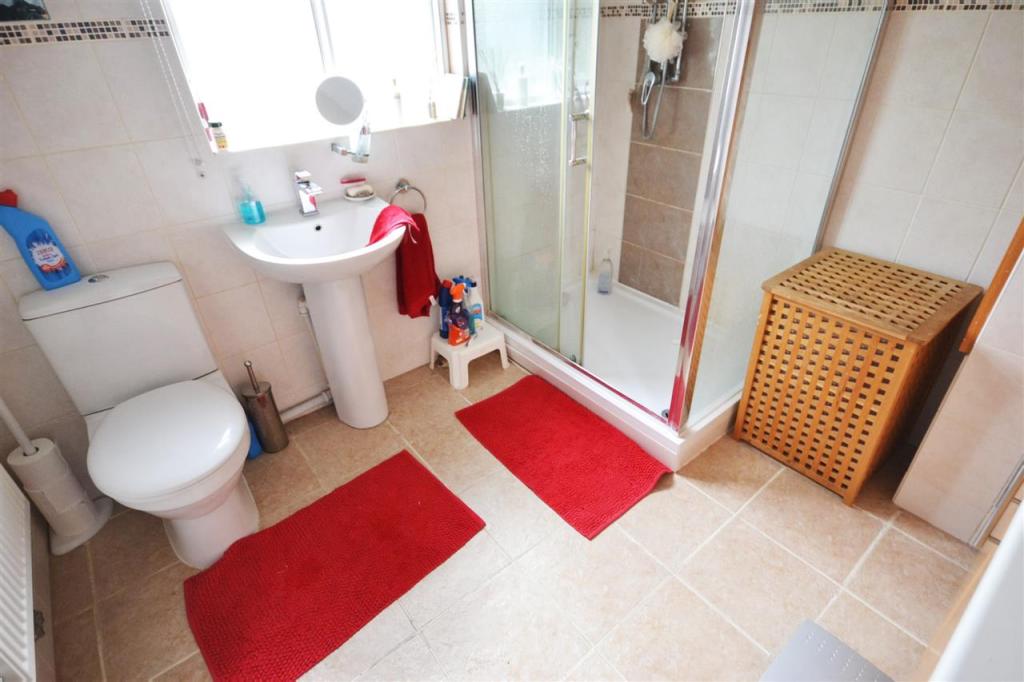 Find 3 Bedroom Houses For Sale In Rm16 Zoopla