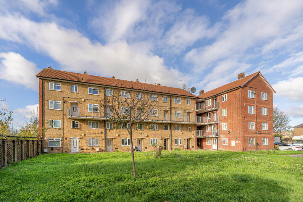 Main image of property: Barrowfield Close, Edmonton