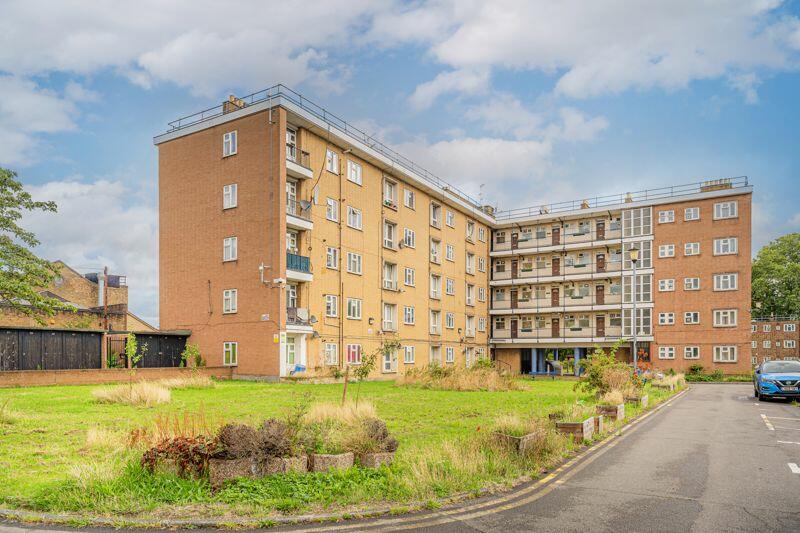 2 bedroom flat for sale in Beecholme Estate, Prout Road, London, E5
