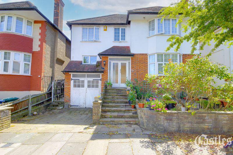 Main image of property: North Crescent, London, N3
