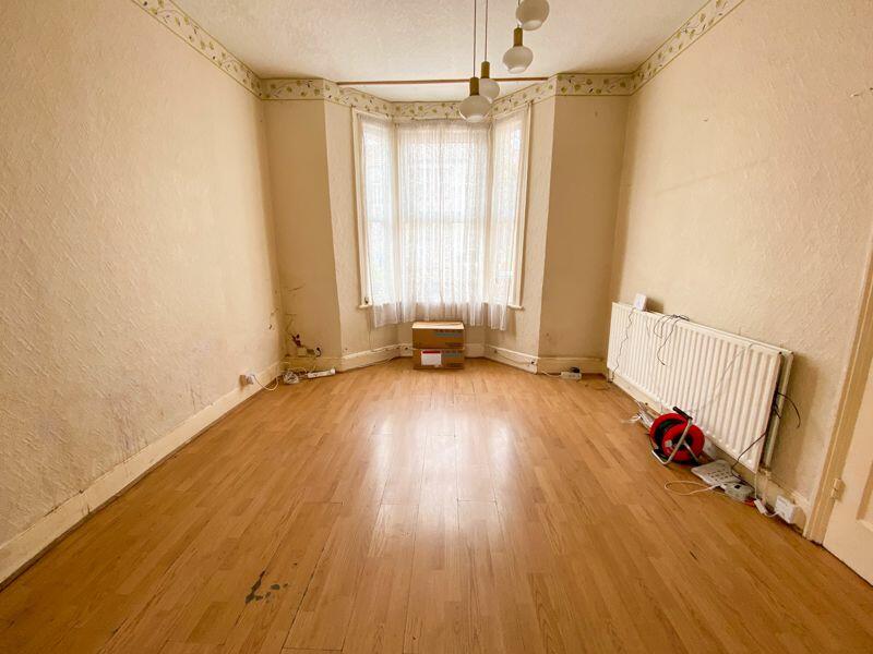 3 bedroom terraced house for sale in Station Crescent, Tottenham, N15