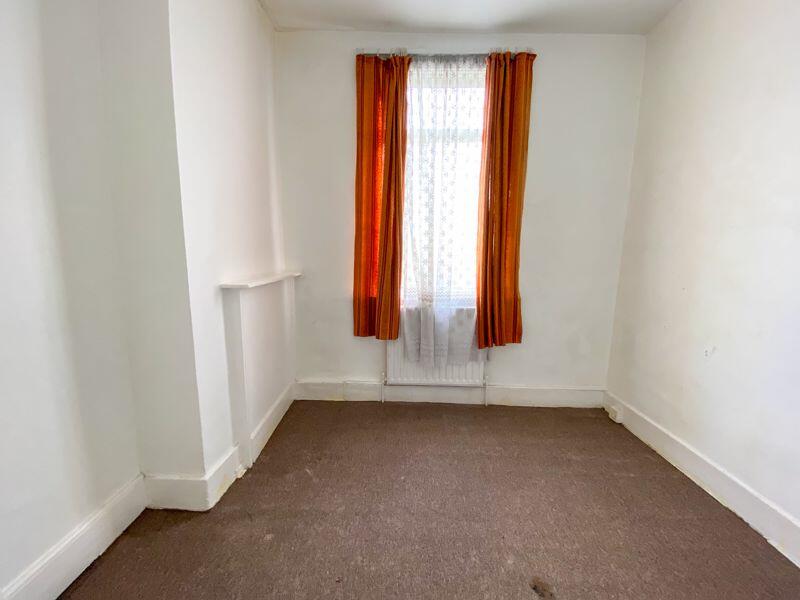 3 bedroom terraced house for sale in Station Crescent, Tottenham, N15