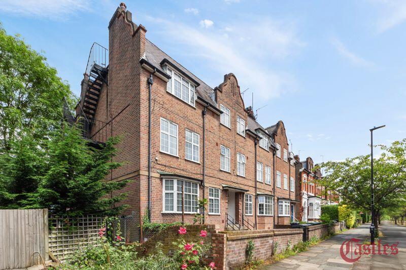 2 bedroom flat for sale in Cecile Park, N8