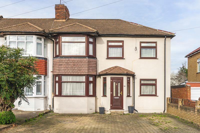 4 bedroom end of terrace house for sale in Lansbury Road, Enfield, EN3