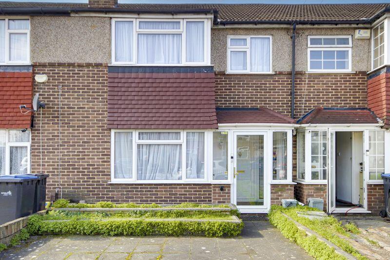 3 bedroom terraced house for sale in Brimsdown Avenue, Enfield, EN3