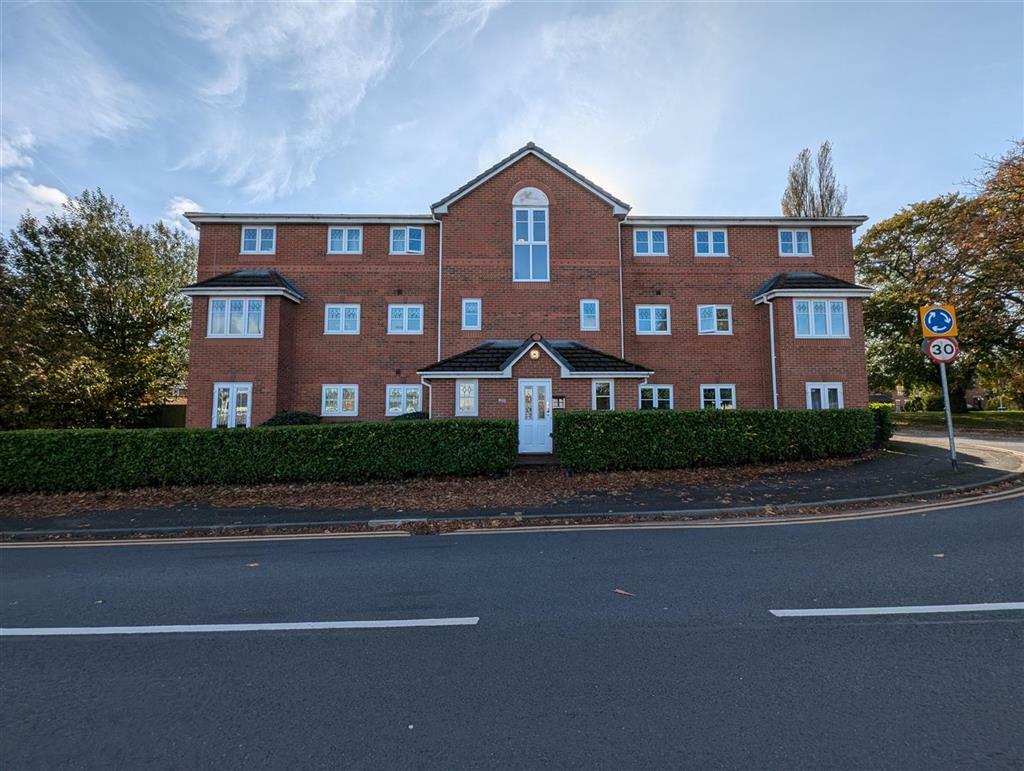 2 bedroom flat for sale in Kitt Green, WIGAN, WN5