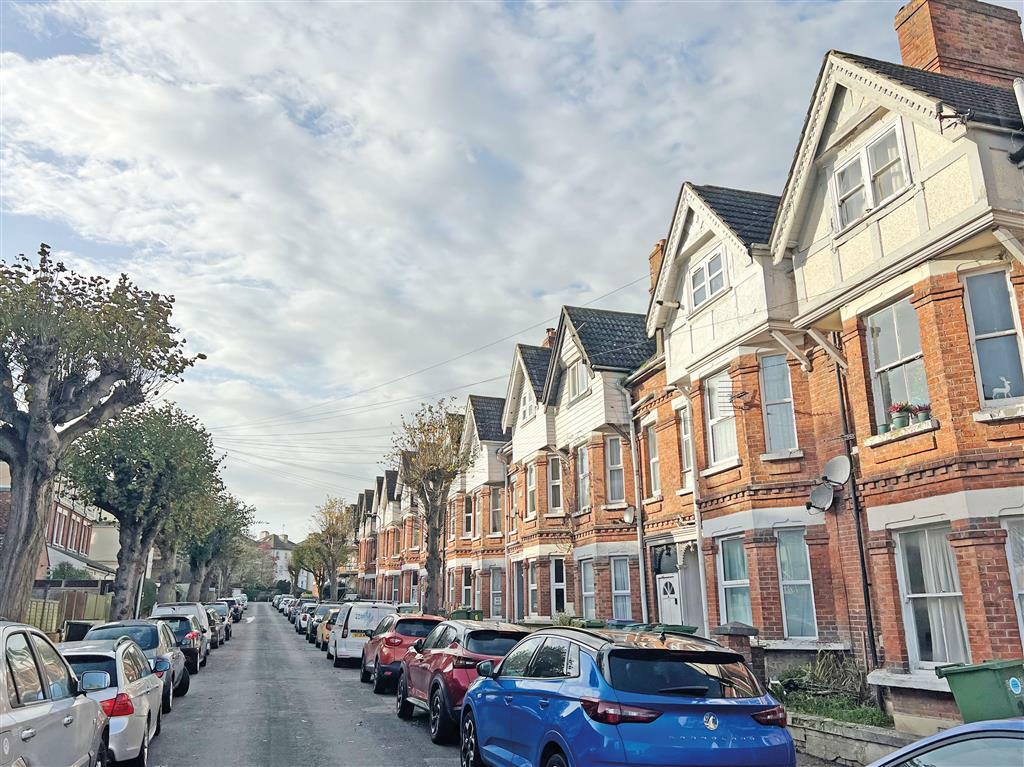 Additional property image - Cambridge Gardens, FOLKESTONE