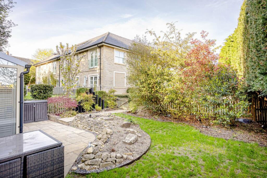 2 bedroom detached house for sale in The Emery, Chantry Road,