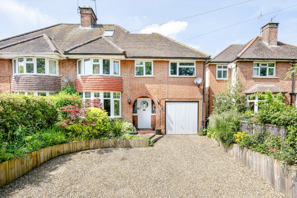 5 bedroom semidetached house for sale in Stansted Road,