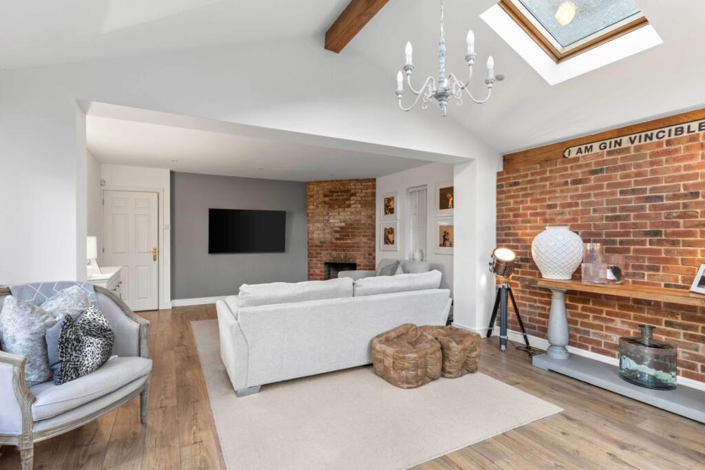 Additional property image - Armourers Close, Bishop's Stortford, Hertfordshire, CM23