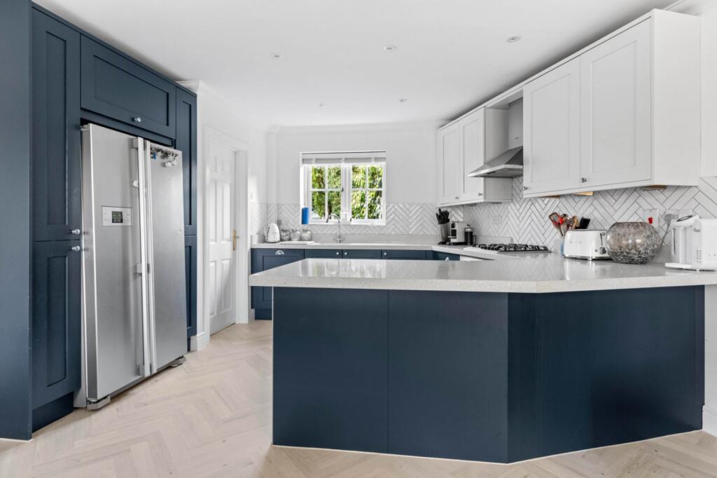 Additional property image - Armourers Close, Bishop's Stortford, Hertfordshire, CM23