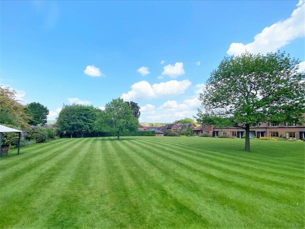 3 bedroom retirement property for sale in Eylesden Court, Bearsted