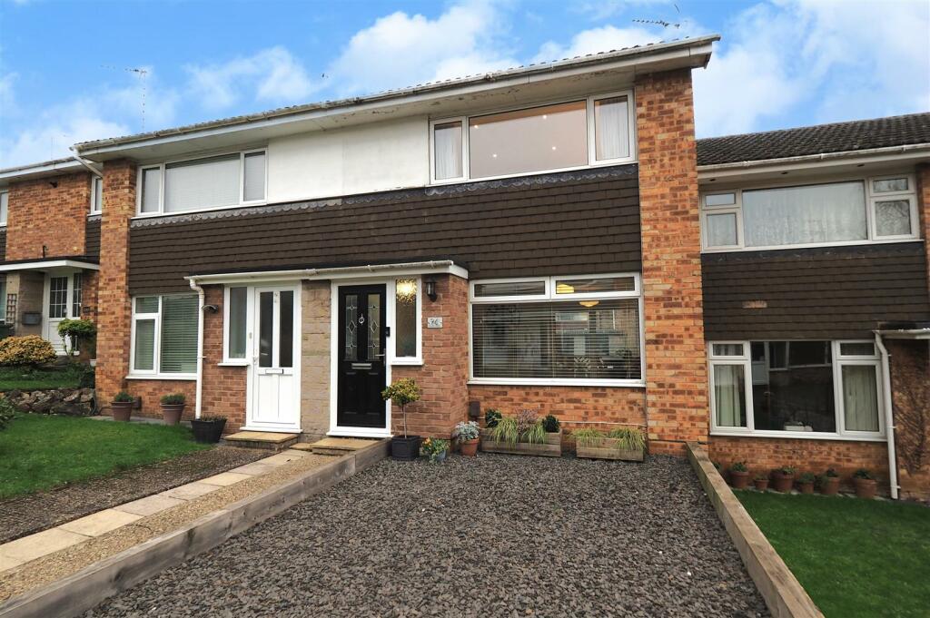 2 bedroom terraced house for sale in Merton Road, Bearsted, Maidstone, ME15