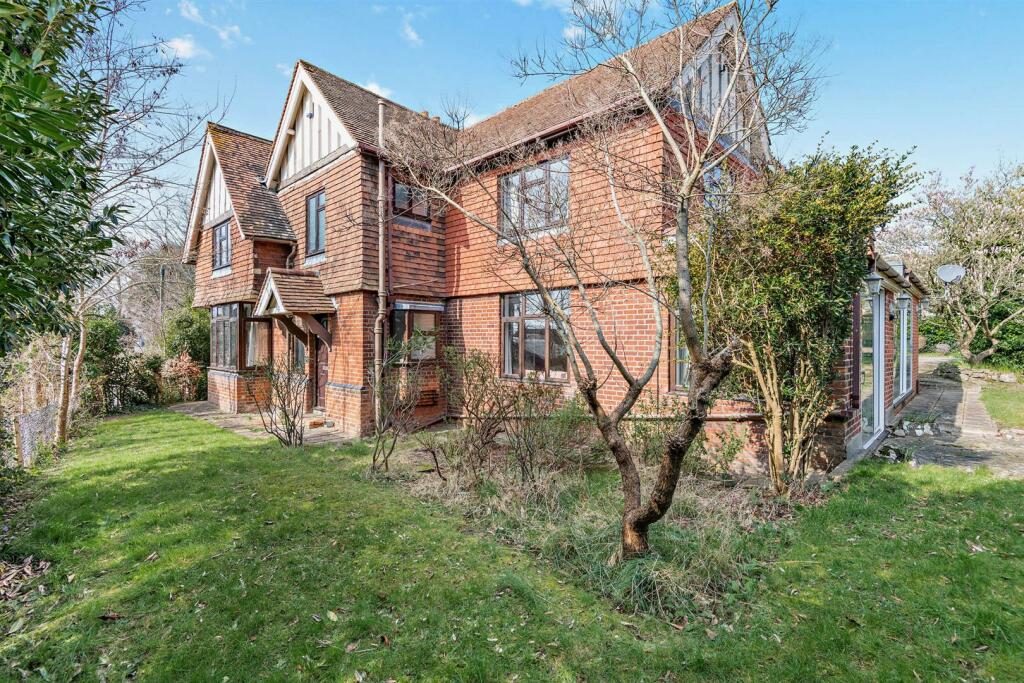 4 bedroom detached house for sale in Tower Lane, Bearsted, Maidstone, ME14