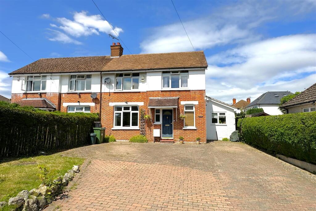Main image of property: Weavering Street, Weavering, Maidstone