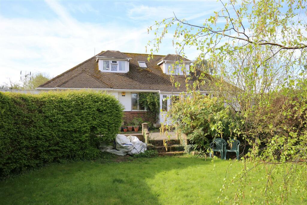 4 bedroom detached house for sale in Green Lane, Boughton Monchelsea