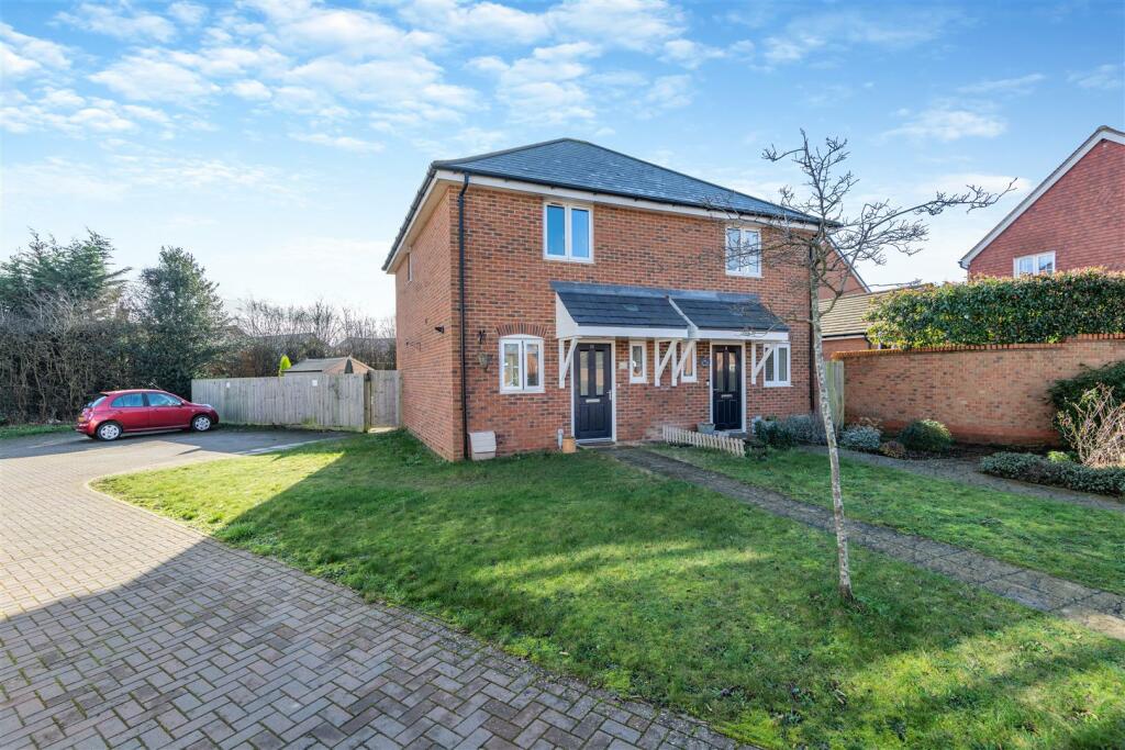 2 bedroom semidetached house for sale in Murdoch Chase, Coxheath