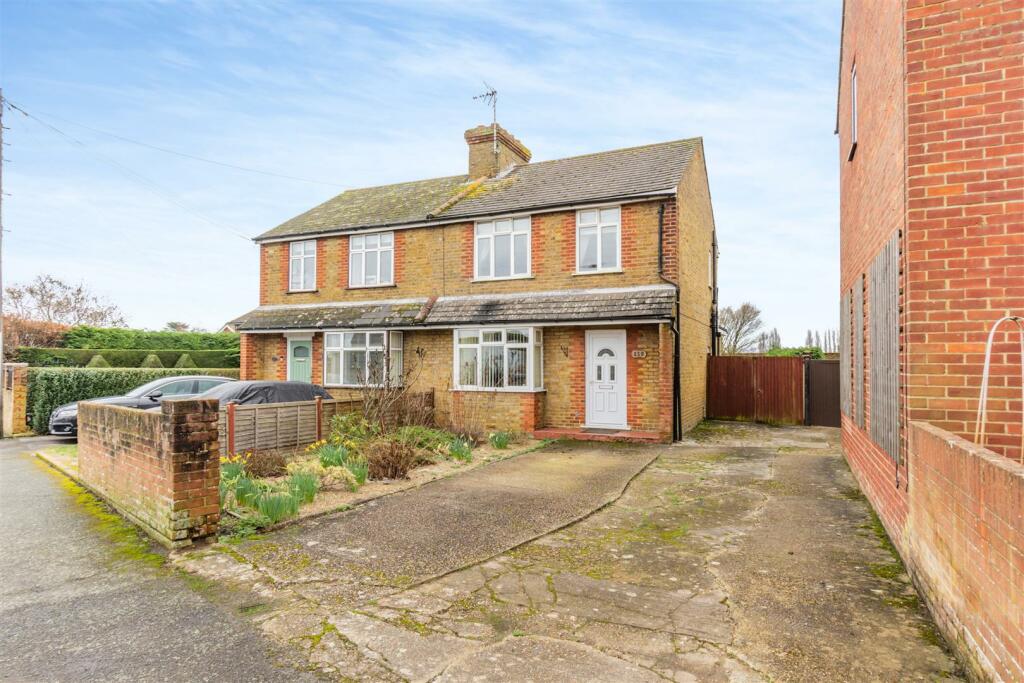3 bedroom semi-detached house for sale in Linton Road, Loose, Maidstone, ME15