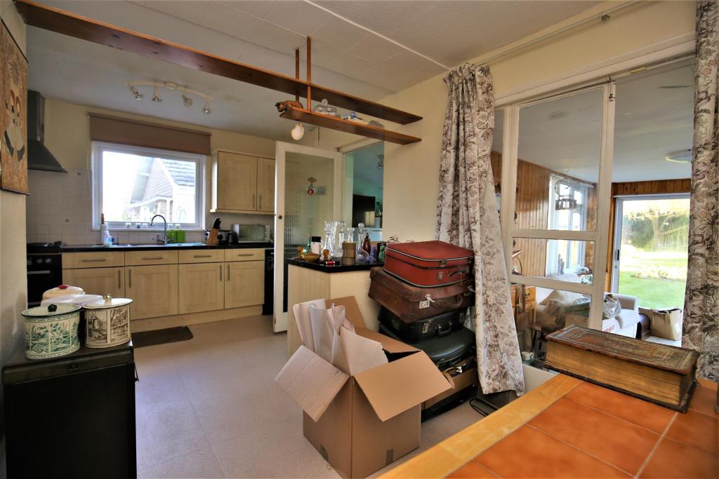 2 bedroom bungalow for sale in Hubbards Lane, Boughton Monchelsea