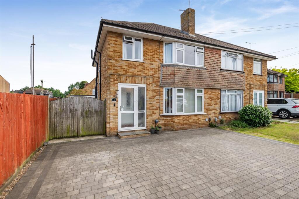 3 bedroom semi-detached house