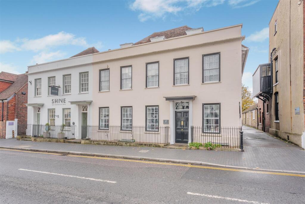 Main image of property: High Street, West Malling