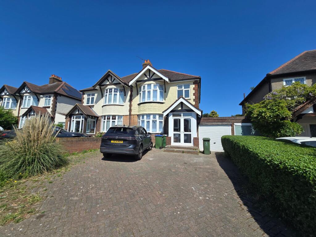 Main image of property: Upton Road, Bexleyheath, DA6