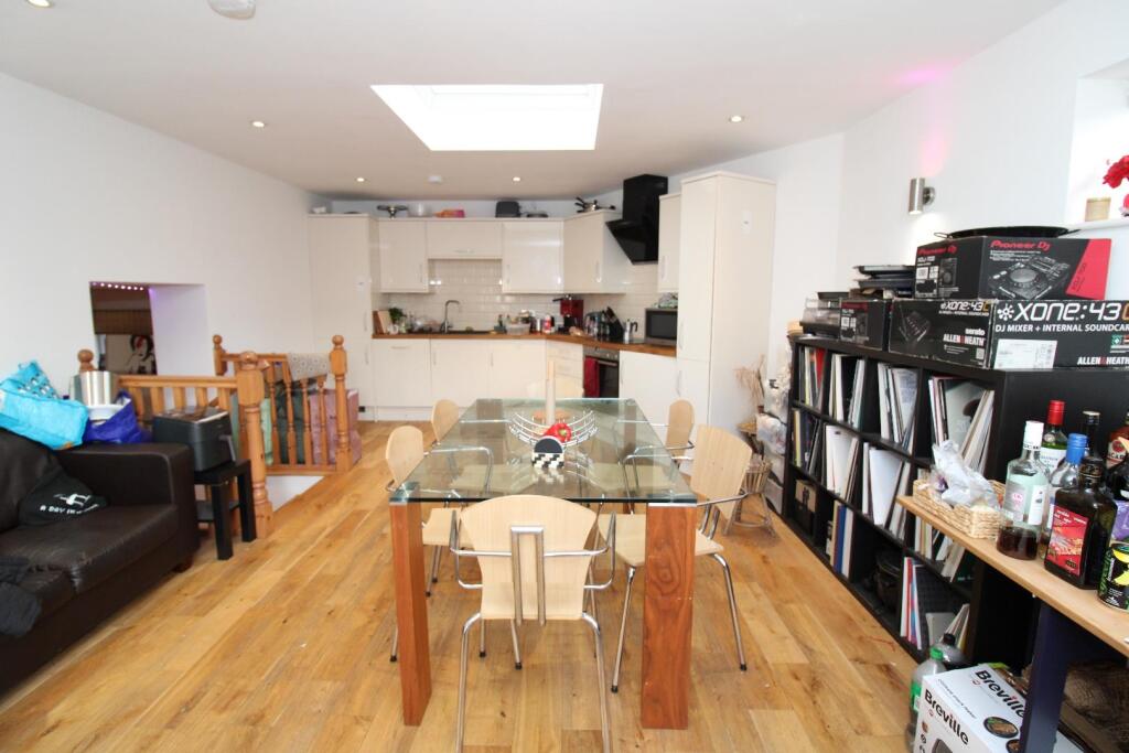 Additional property image - Robertson Road, Easton, Bristol, BS5 6JZ