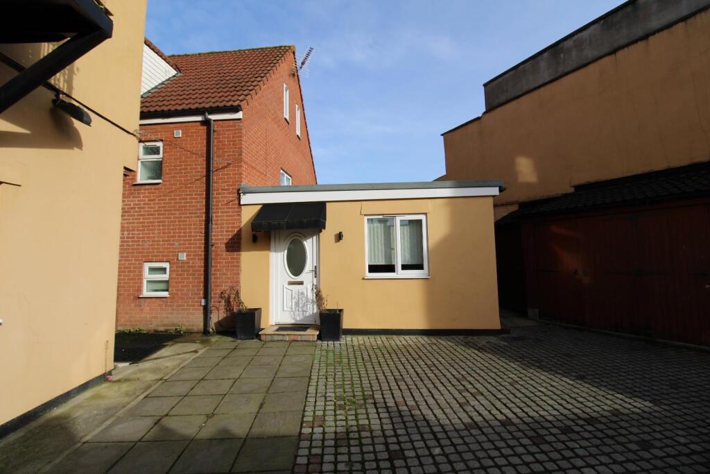 Additional property image - Robertson Road, Easton, Bristol, BS5 6JZ