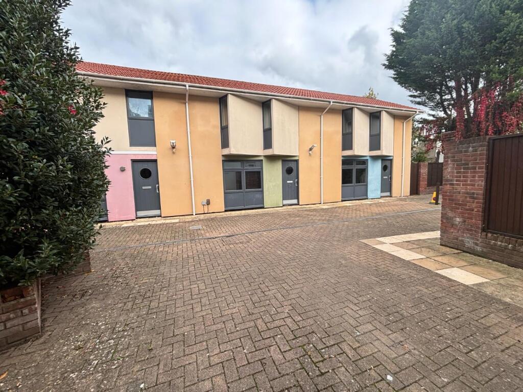 Main image of property: Villiers Road, Easton, Bristol BS5 0JH