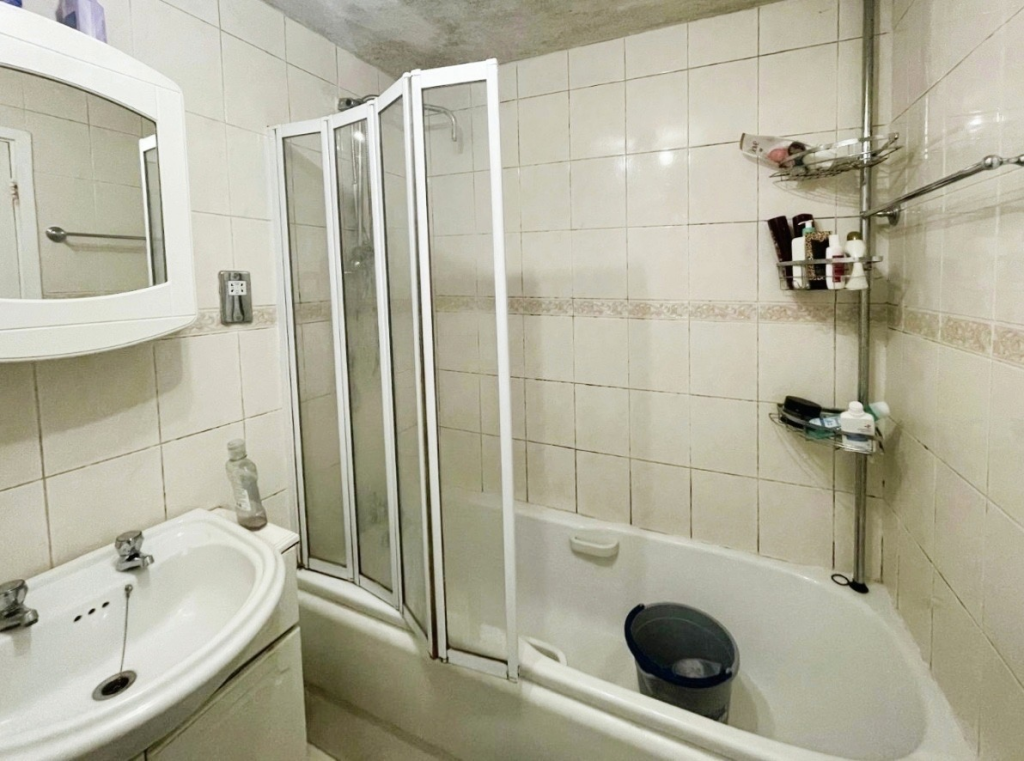 Additional property image - Elizabeth Court, Grove Road