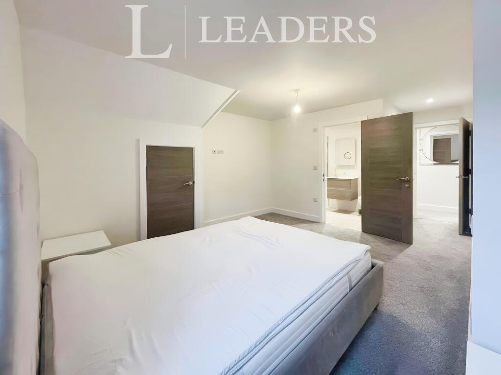 Additional property image - The Montague, Durley Road South