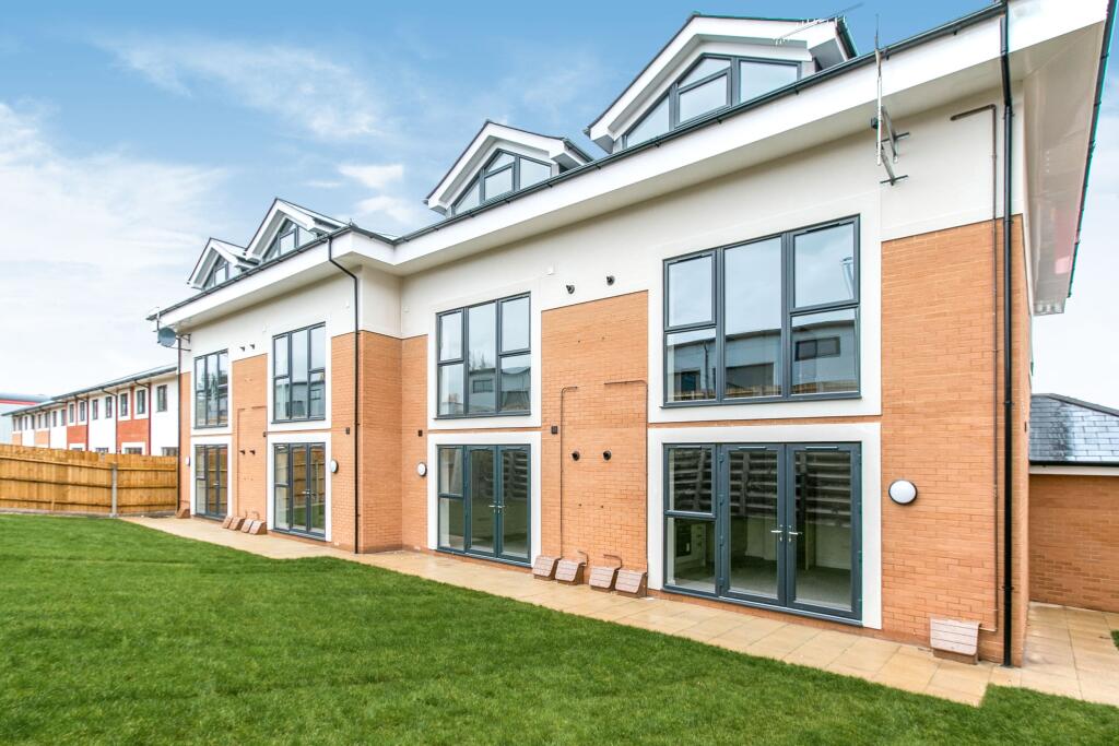 Main image of property: 14A Wharfdale Road, Bournemouth, BH4