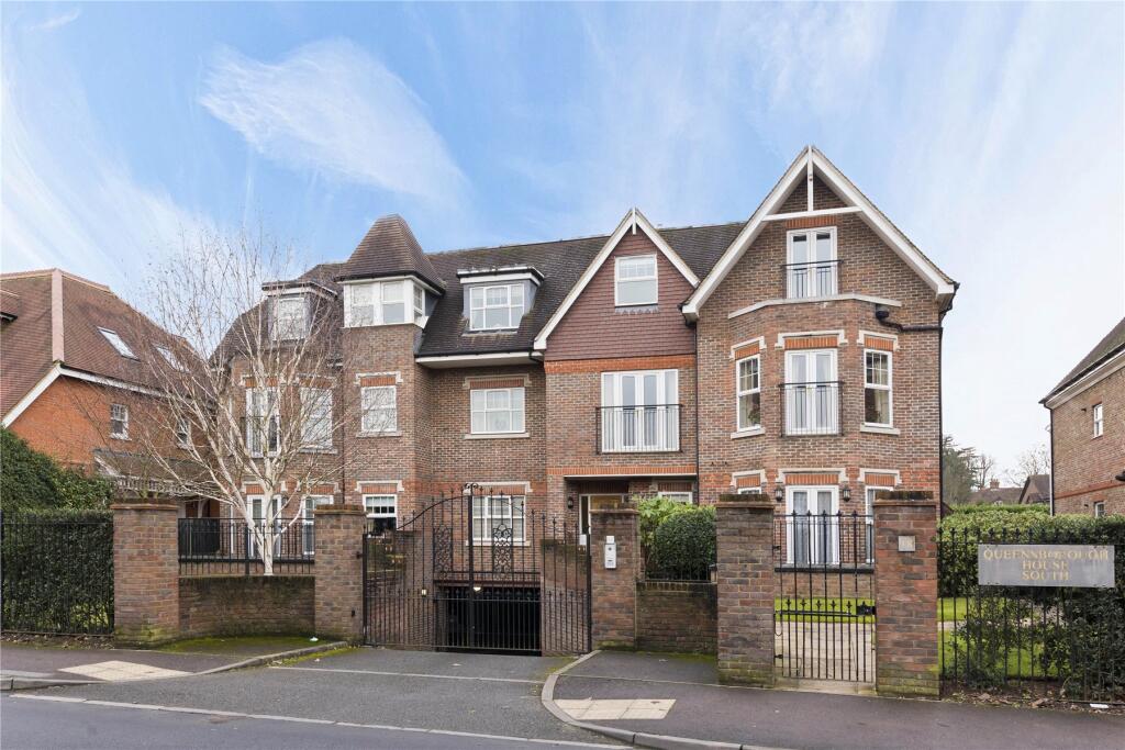 Main image of property: Queensborough House South, Oatlands Chase, Weybridge, Surrey, KT13