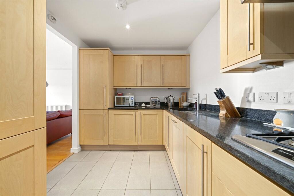 Main image of property: 76 High Street, Esher, Surrey, KT10