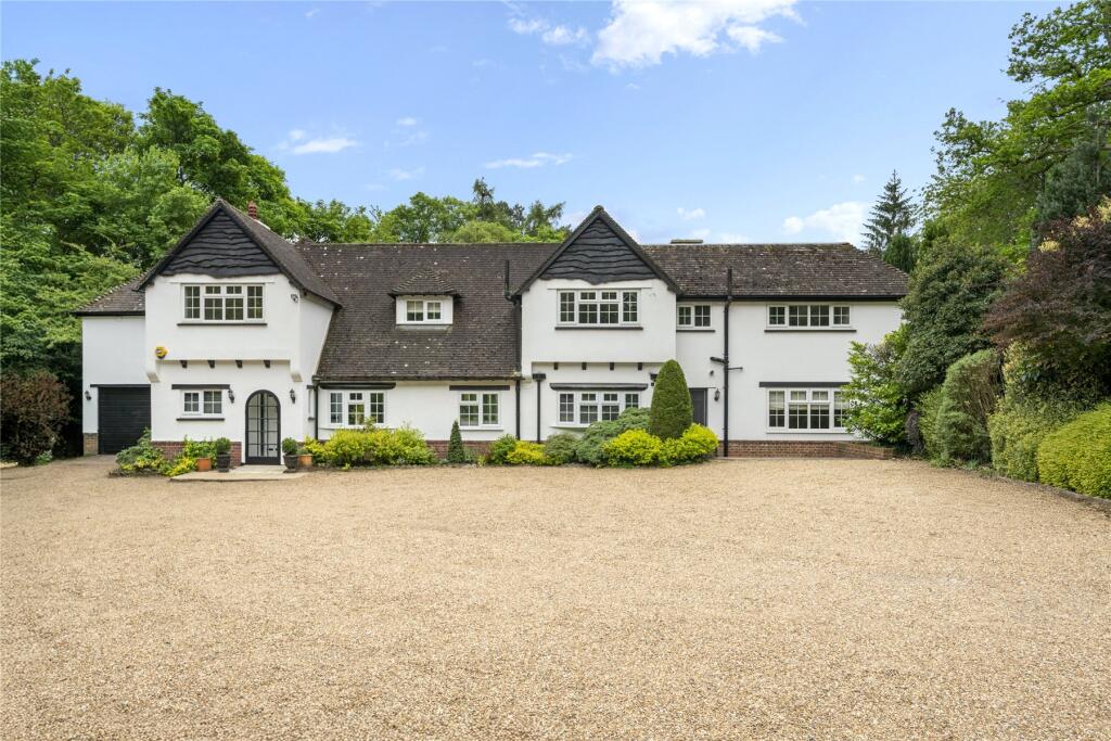 Main image of property: Park Lane, Ashtead, Surrey, KT21