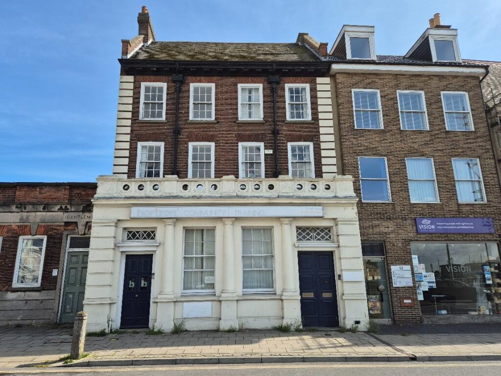 Main image of property: 11 Hall Quay,Great Yarmouth,NR30