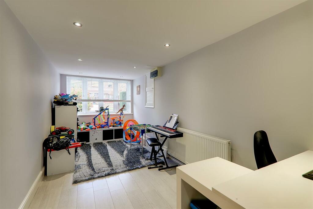 Additional property image - Hillside Avenue, Worthing
