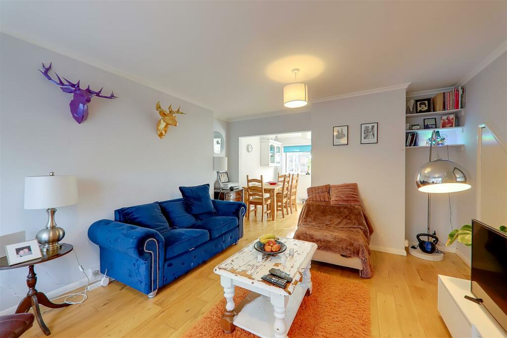 Additional property image - Barn Close, Worthing