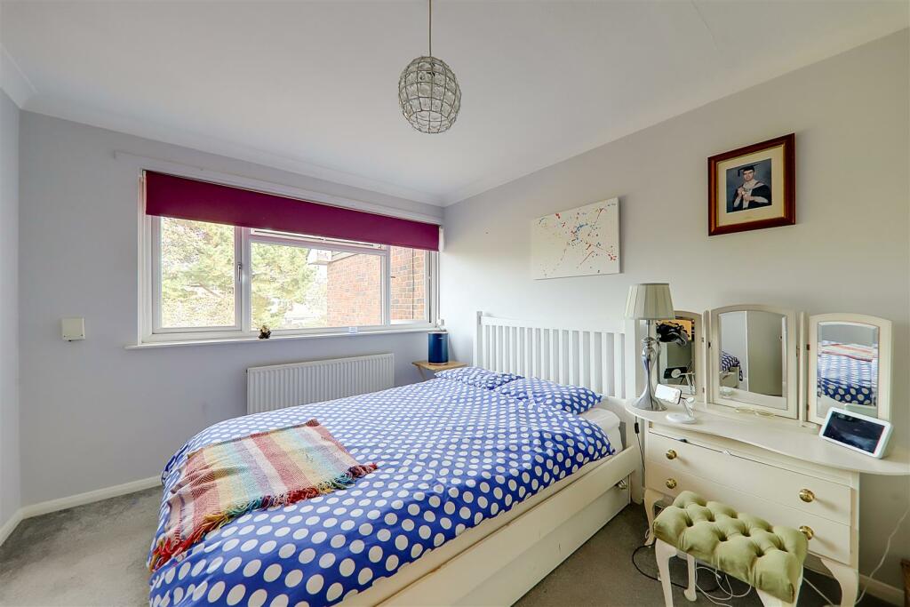 Additional property image - Barn Close, Worthing