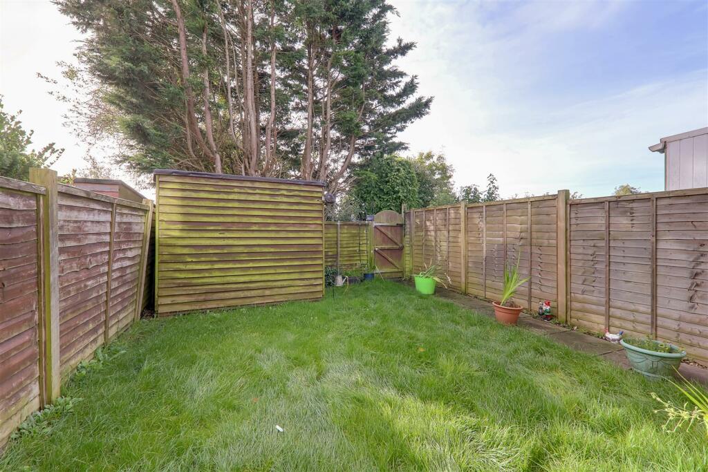 Additional property image - Barn Close, Worthing