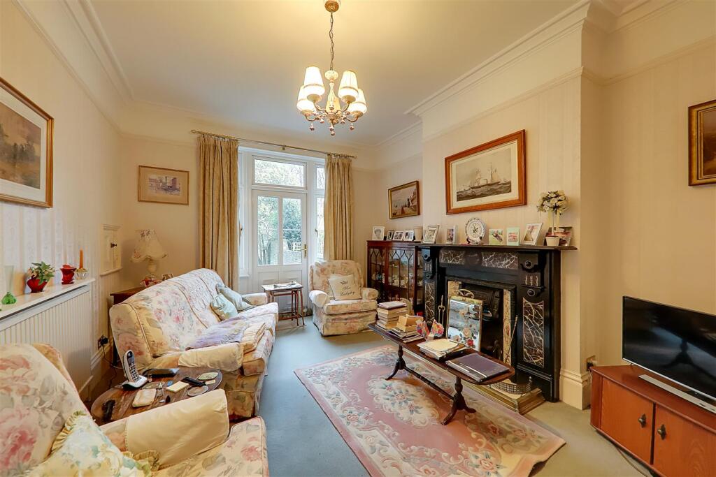 Additional property image - Parkfield Road, Tarring, Worthing