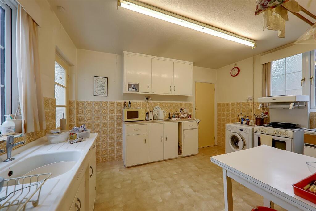 Additional property image - Parkfield Road, Tarring, Worthing