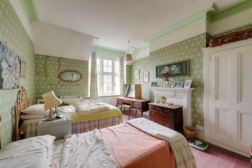 Additional property image - Parkfield Road, Tarring, Worthing
